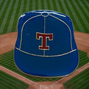 Vintage Texas Rangers 1980&#39;s Hat/ Cap MLB Baseball Lapel/ Hat Pin