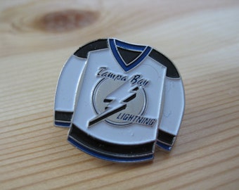 Vintage Tampa Bay Lightning NHL Hockey Jersey Lapel/ Hat Pin