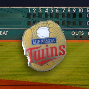 Vintage Minnesota Twins 1990&#39;s MLB Baseball Lapel/ Hat Pin