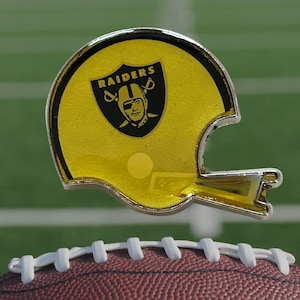 Vintage Oakland Raiders 1980 NFL Football Helmet Lapel/ Hat Pin