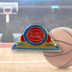 Vintage Detroit Pistons 1990&#39;s NBA Basketball Lapel/ Hat Pin