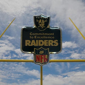 Vintage Oakland Raiders 1980's NFL Football Collectible Lapel/ Hat Pin
