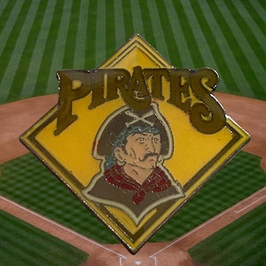 Vintage Pittsburgh Pirates 1980&#39;s MLB Baseball Lapel/ Hat Pin