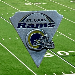 Vintage St. Louis Rams 1990&#39;s NFL Football Lapel/ Hat Pin