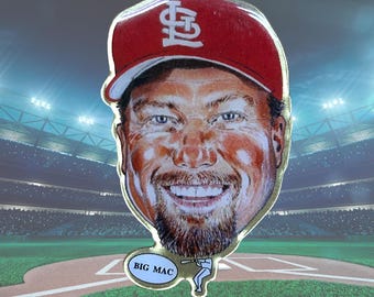 Vintage St Louis Cardinals Mark McGwire MLB baseball pin z lat 90.