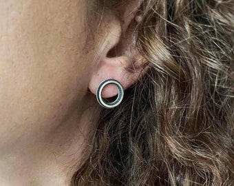 Oxidized round stud earrings made of sterling silver, small black & silver open circle studs, minimalist jewelry, edgy gift for her and him