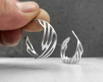 Brincos de meio arco de prata maciça, brincos de meio arco modernos, joias elegantes inspiradas em asas com acabamento fosco, presente exclusivo para mulheres