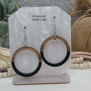 Round wood earrings, Wood  Earrings,  Earrings, Dangle Earrings, Wood Jewelry, Walnut, Laser cut, black Wood Modern Earrings, Handpainted