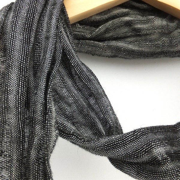 magere sjaal van puur linnen zwart en grijs gestreept