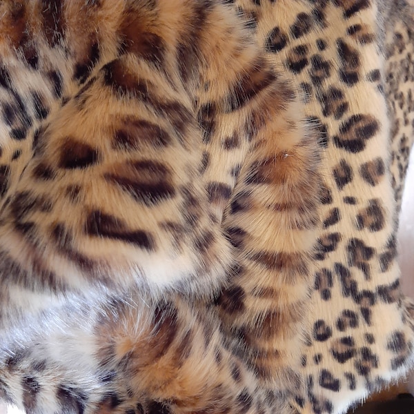 Luxury Super Soft  Very Realistic Golden Brown Jaguar 30-40mm pile Faux fur