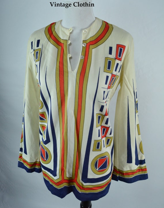 C1960s Ethnic Novelty Print Top, Mod Blouse, Vint… - image 8