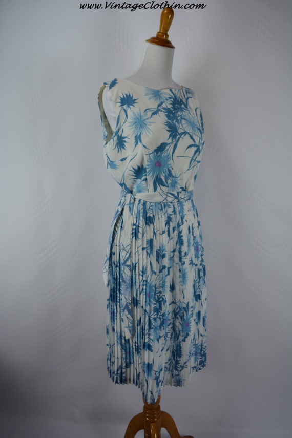 1950 floral dress