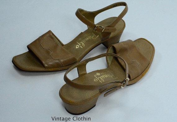 1982 Penaljo Tan Sandals, New Old Stock, 1980s Sandals, Tan Sandals, 1980s Brown Sandals, 1980s Shoes, Vintage Sandals, Penaljo Shoes 1982 Penaljo Tan Sandals, New Old Stock, 1980s Sandals, Tan Sandals, 1980s Brown Sandals, 1980s Shoes, Vintage Sandals, Penaljo Shoes