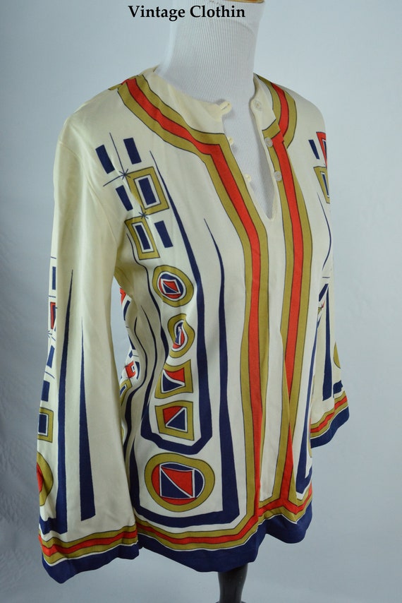 C1960s Ethnic Novelty Print Top, Mod Blouse, Vint… - image 1
