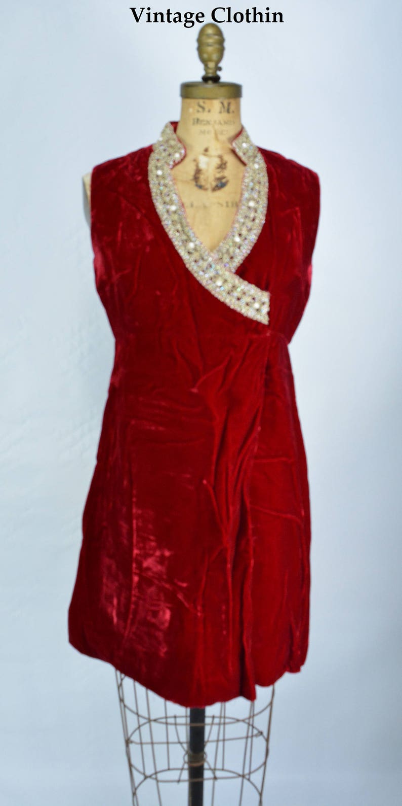 Red Dress Velvet Dress 1960s 1960s Red Velvet Brocade Mini Dress Vintage Dress 1960s 60s Mini Dress Mini Dress Dress 1960s Dress