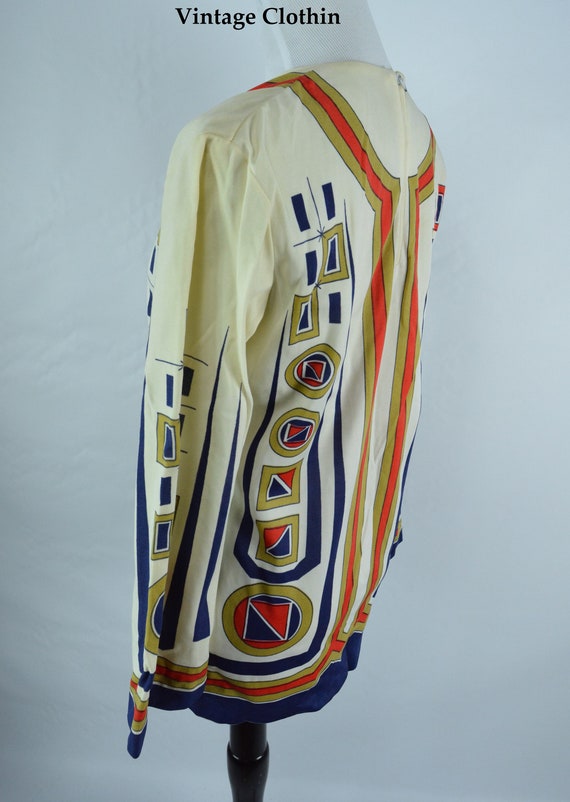 C1960s Ethnic Novelty Print Top, Mod Blouse, Vint… - image 4