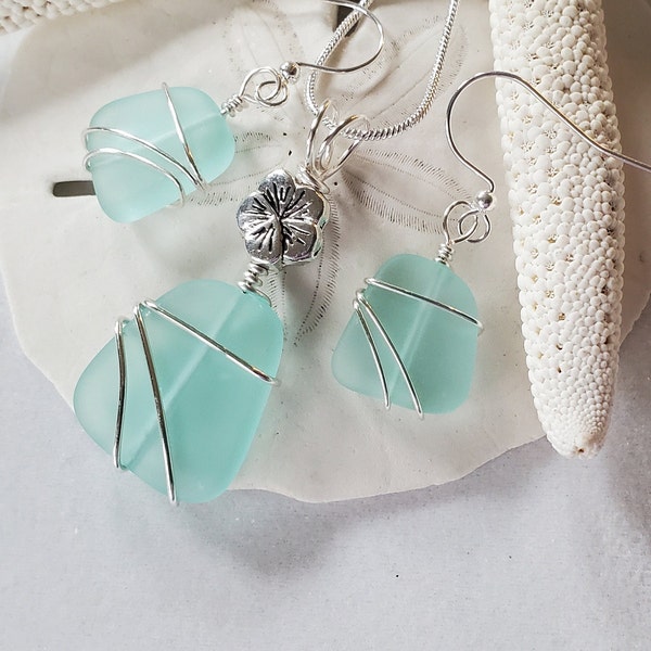 Soft Aqua sea glass jewelry set, Hibiscus sea glass necklace earrings, Beach glass pendant, earrings jewelry set, Bridesmaid jewelry gift