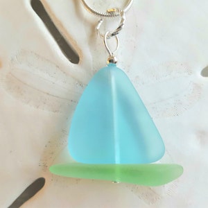 Sailboat Necklace  Sea glass jewelry, TURQUOISE BLUE, GREEN Nautical Beach Glass Necklace, Sea Glass Necklace Pendant, sailing necklace