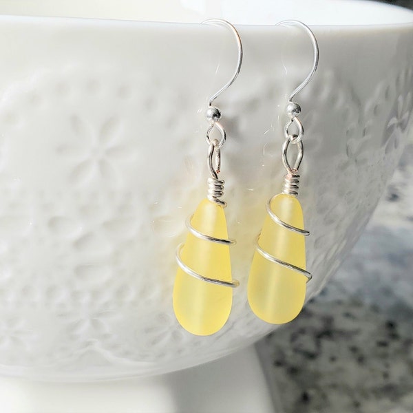 Lemon Yellow sea glass teardrop earrings, Teardrop double wrapped beach glass earrings, Bridesmaid 1.2in dangle sea glass earrings