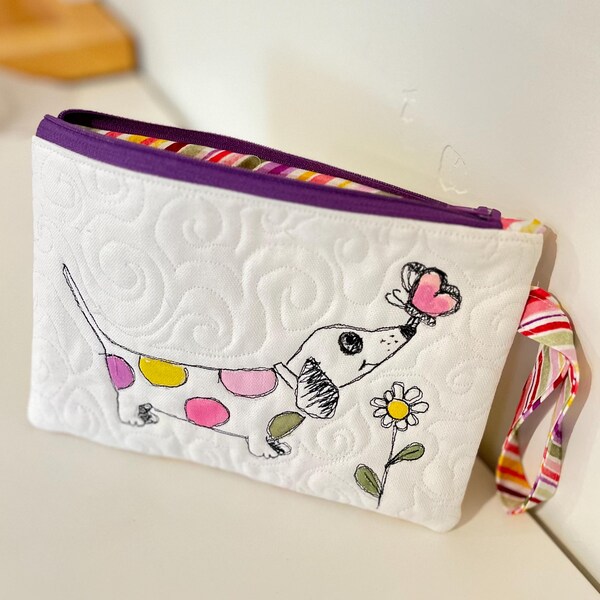 Hand-made quilted zipper pouch, Small zipper Bag,  Gift for Her, dachshund, dog