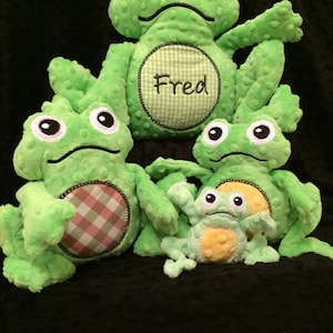 Fred the Frog and Family - ITH Machine Embroidery, pes, hus, vp3, dst and jef formats. Hoops 4x4, 5x7, 6x10m 8x12