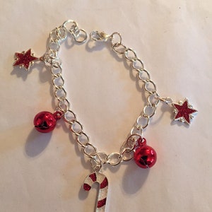 Christmas Charm Bracelets!