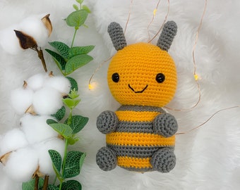 Modèle d'abeille au crochet pour débutant | Tutoriel Amigurumi Abeille | Animal au crochet facile | Jouet d'abeille endormie