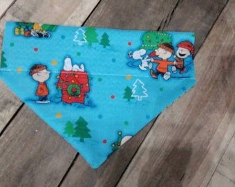 Bandana de cachorro Snoopy para o feriado de Natal, bandana de Natal, bandana de Papai Noel, feriado, presente de Natal para cachorro, amendoim Snoopy