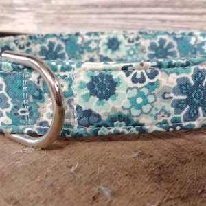 Demin floral dog collar, dog collar, blue flower dog collar, floral martingale collar, buckle dog collar, dog collar and leash, dog gift