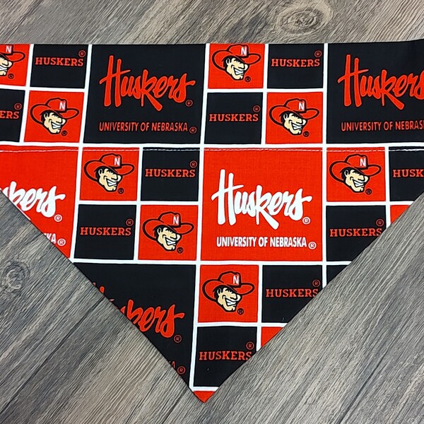 University of Nebraska Cornhuskers, Nebraska Cornhuskers, Cornhuskers dog bandana, University of Nebraska dog bandana, Nebraska Cornhuskers