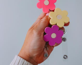 Daisy Flower Badge Reel, Acrylic Nurse Teacher ID Holder