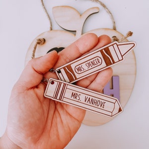 Personalized Teacher Gift, Laser Engraved Wooden Keychain, Teacher’s Name, Teacher Pencil, Crayon, Teacher Appreciation Day, Classroom