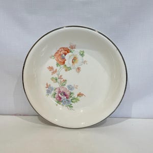 Vintage Bakerite 9” Pie Plate with Pretty Flowers