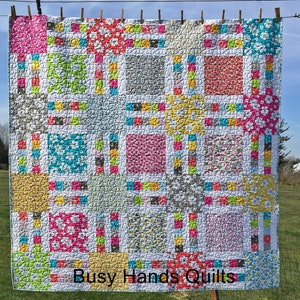 7 Sizes Picket Fence Quilt Pattern PRINTED, Easy and Quick, 7 Sizes Baby to King, Layer Cake Squares, Fat Quarters, Busy Hands Quilts