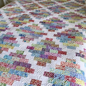 4 Sizes Hampton Court Quilt Pattern PRINTED, Throw Twin Queen King, Fat Quarter Quilt Patterns, Easy Quilt Patterns, Busy Hands Quilts image 3