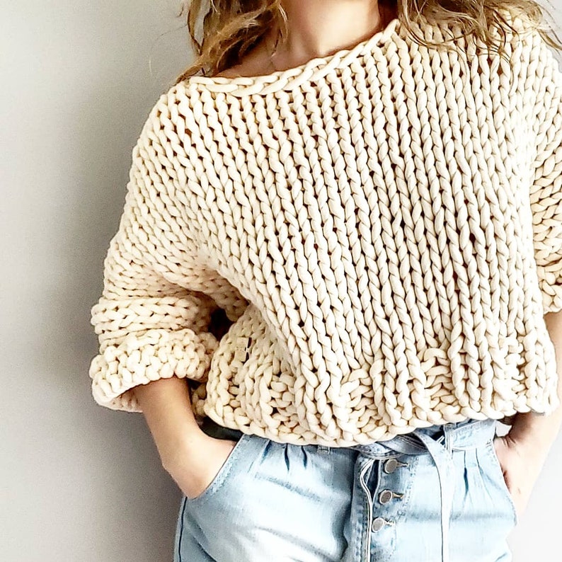 Big Little Crop Top Knitting Pattern Knitted top, crop top knitting pattern, oversized stitch knit, bulky knit, sweater, knitted sweater image 3