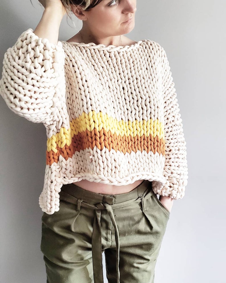 Big Little Crop Top Knitting Pattern Knitted top, crop top knitting pattern, oversized stitch knit, bulky knit, sweater, knitted sweater image 5