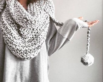 Triangle Scarf - chunky knit scarf, triangle scarf with pompoms, triangle scarf, shawl, knit shawl, thick scarf, knit wrap