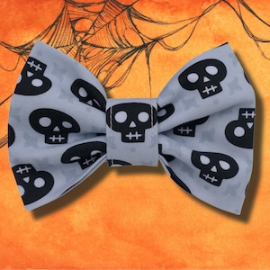 Halloween Skull bow tie / cute puppy bow / trick or treat dog costume / Halloween dog accessory /  removable bow tie / collar attachment