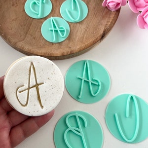 Letra del monograma del alfabeto Elija su letra Fondant /Cookie Embosser