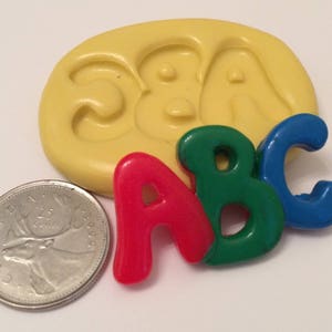 Moule en silicone lettres ABC pour bébé
