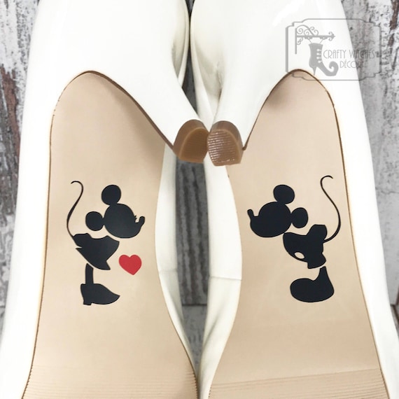 Acquista 2 OFF QUALSIASI scarpe topolino adulto CASE E OTTIENI IL 70% DI  SCONTO!