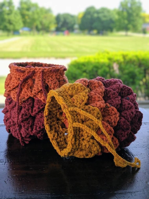 dragon egg crochet bag
