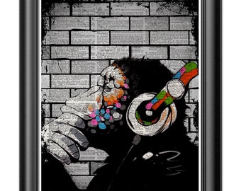 Banksy DJ Monkey em impressão de página de livro de dicionário antigo. Arte de rua Banksy graffiti art, Banksy Poster, Banksy Picture, Abstract Art