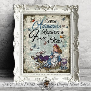 Decorazione murale Alice nel paese delle meraviglie, stampa con citazione di avventura, stampa di coniglio bianco, arte del dizionario, idea regalo fatta a mano