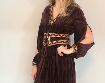 Vintage 1970s Brown Oscar de la Renta Velvet Belted Dress