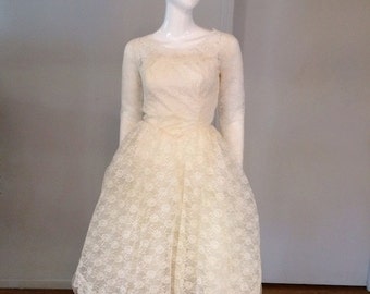 Vintage 1950's Tulle and Lace Wedding Dress/Cocktail Length 50s Wedding Dress