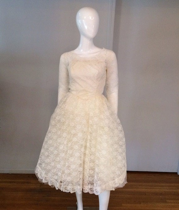 Vintage 1950's Tulle and Lace Wedding Dress.  Coc… - image 1