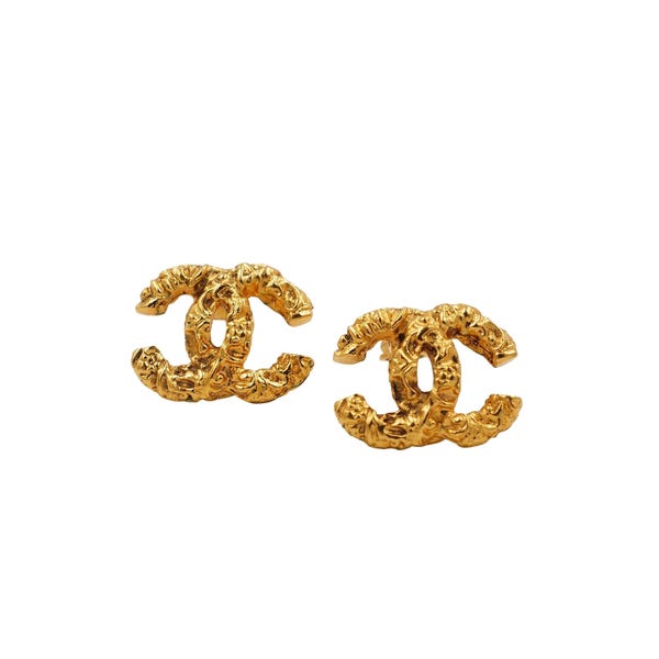 Boucles d'oreilles logo en or Chanel 1993
