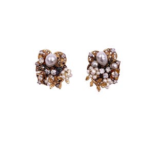 Gold Pearl & Rhinestone Cluster  Earring